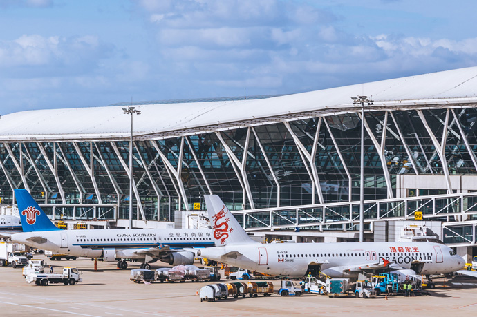 成都今日達(dá)航空快遞物流有限公司，跨省當(dāng)天件包括國(guó)內(nèi)跨省限時(shí)（6小時(shí)、8小時(shí)、12小時(shí)、16小時(shí)）-航空快遞；海鮮空運(yùn)、肉類(lèi)瓜果蔬菜緊急運(yùn)輸-食品類(lèi)專(zhuān)線；寵物托運(yùn)；